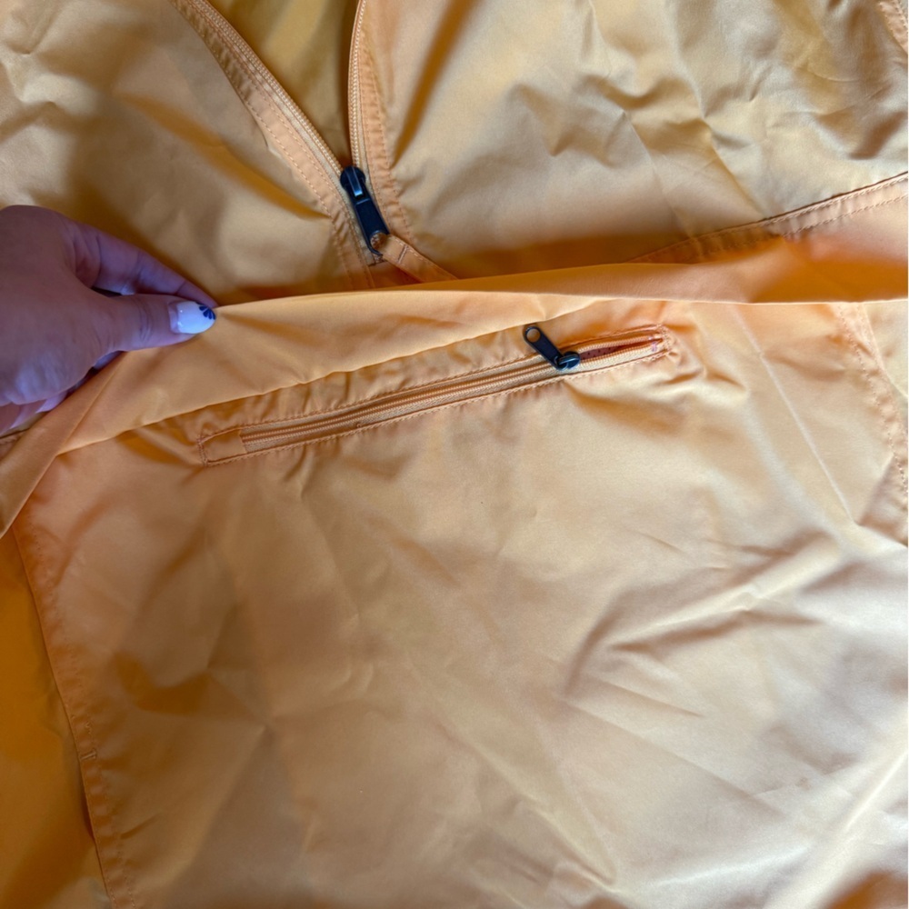 Champion Windbreaker Yellow size small unisex - Picture 4 of 4